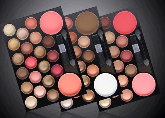 The Novo 22 Colors Eyeshadow & Giltter Palette Set Family